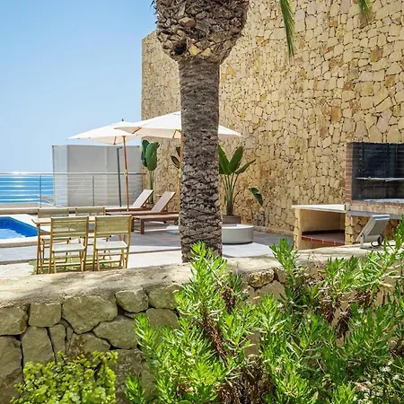 Tourmaline Oceanfront Apt&terrace 아파트
